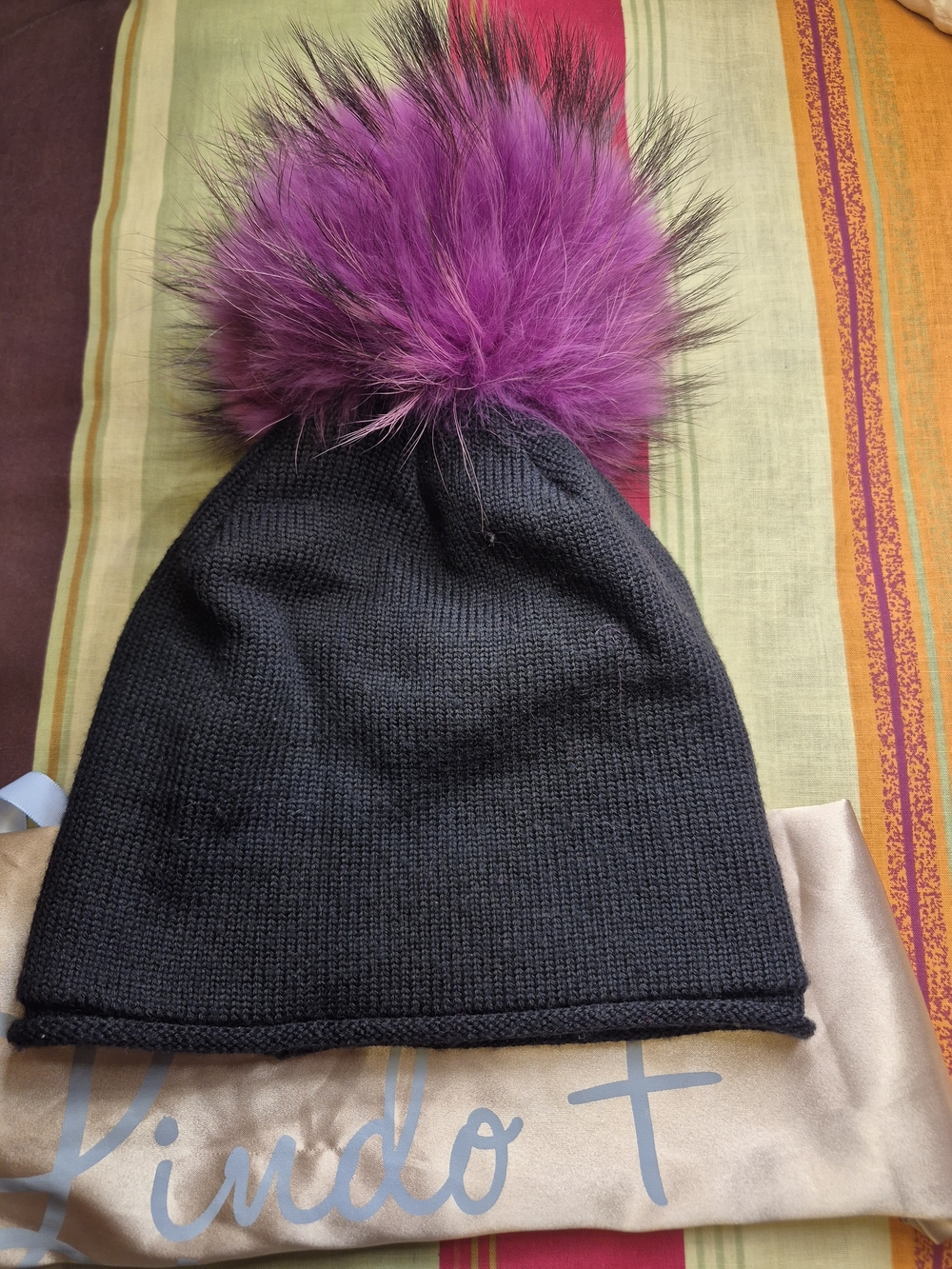 Lindo F Black Knit Hat with Purple Fur Pom